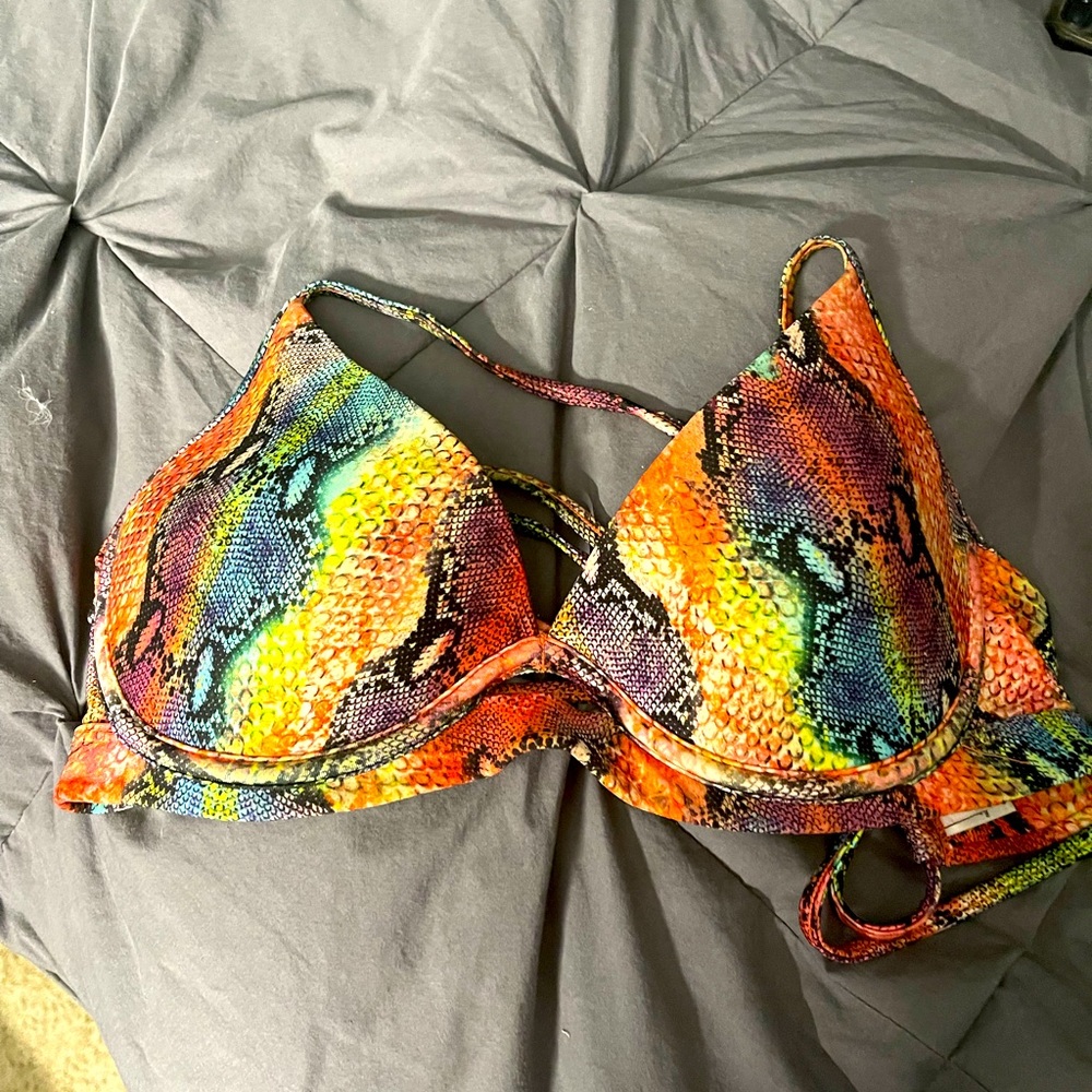 Bikini top
